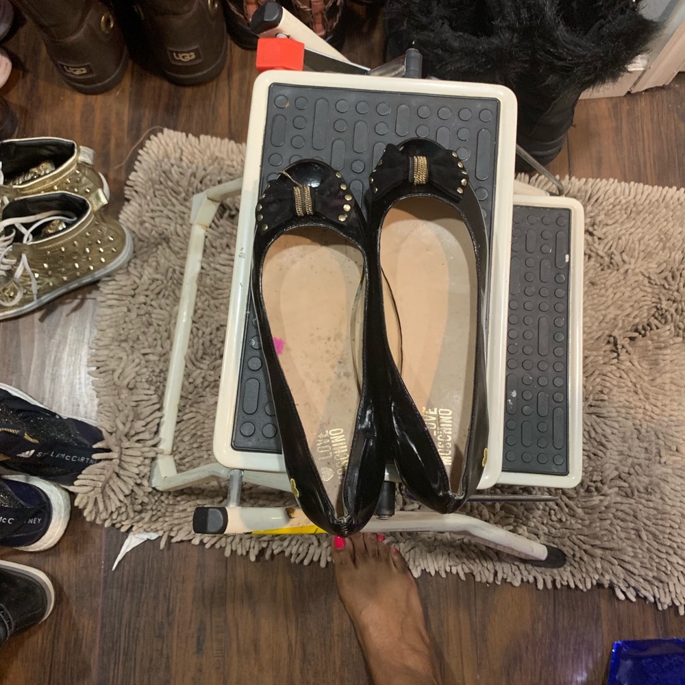 Shoes - Picture 2 of 3